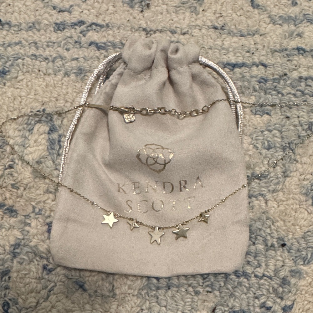 Kendra scott necklace
